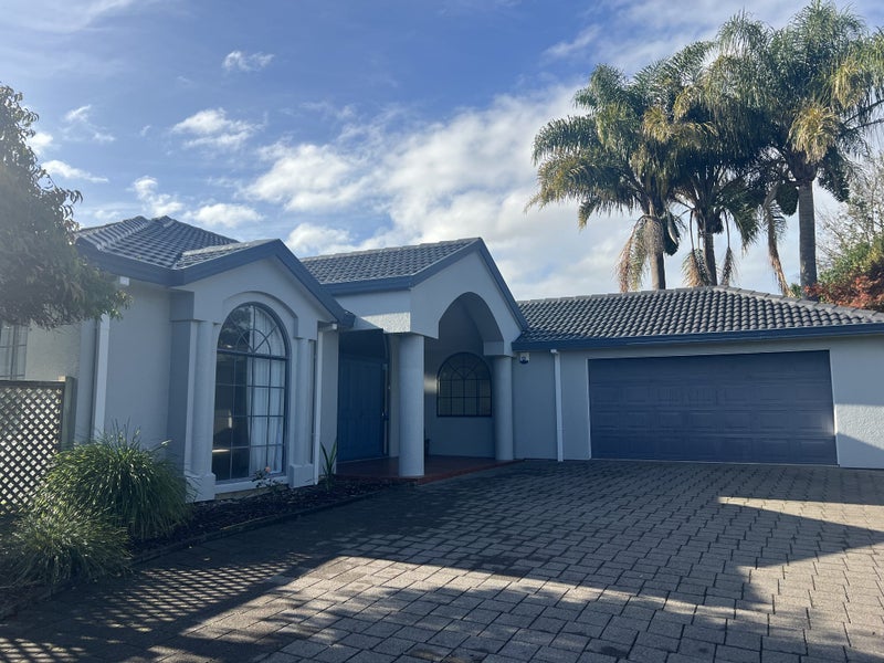 82 Harrowfield Drive, Harrowfield, Hamilton - Carousel 1