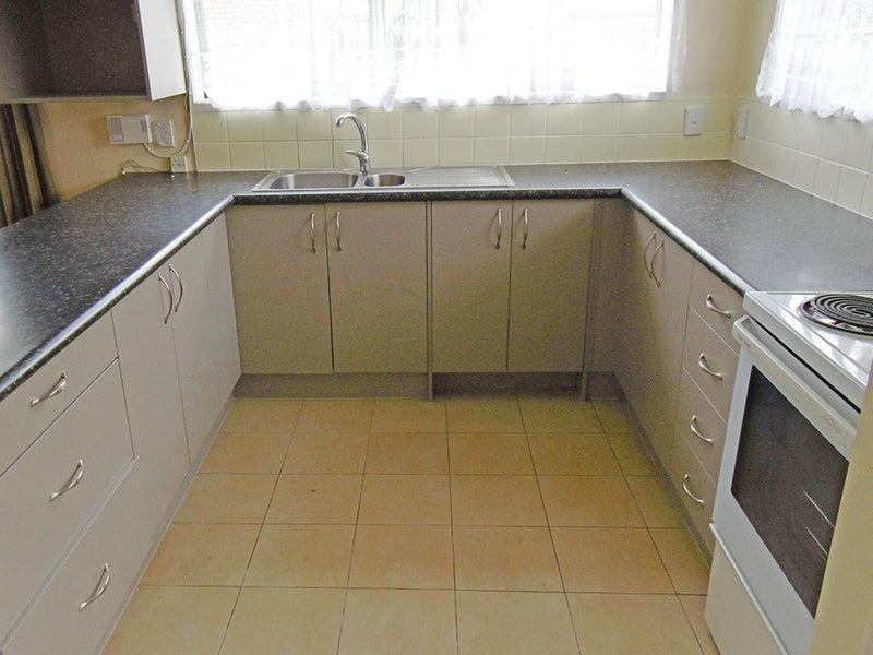 32 Fairview Road, Papatoetoe, Auckland - Carousel 7