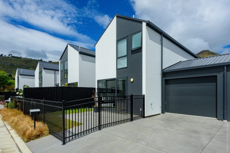 16 Wheatsheaf Lane, Heathcote Valley, Christchurch - Carousel 2