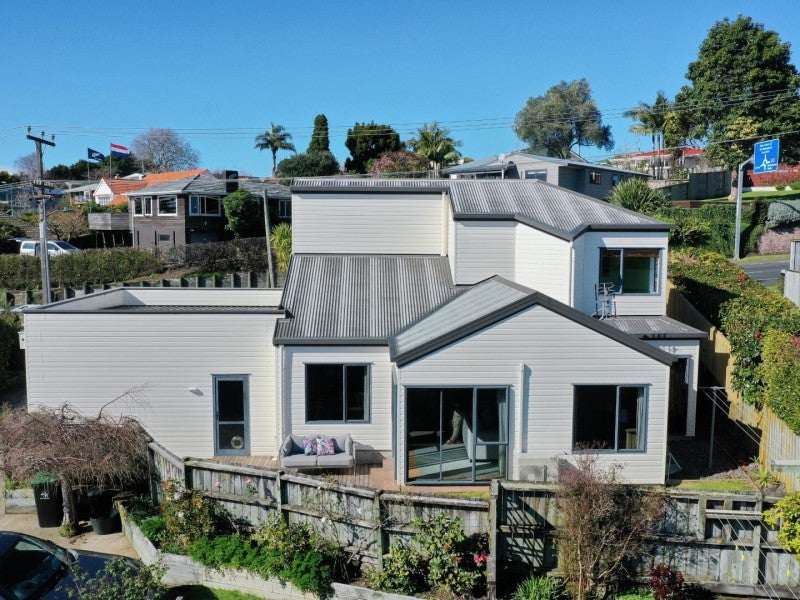 20A Otumoetai Road, Judea, Tauranga - Carousel 21