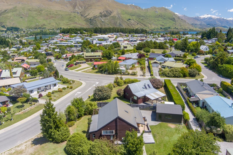 3 Rob Roy Lane, Wanaka - Carousel 2