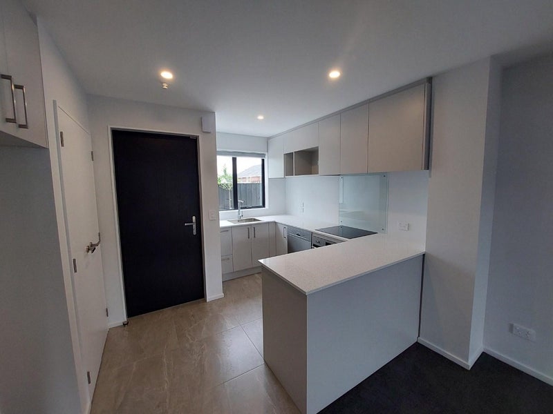 2/26 Grassmere Street, Papanui, Christchurch - Carousel 2