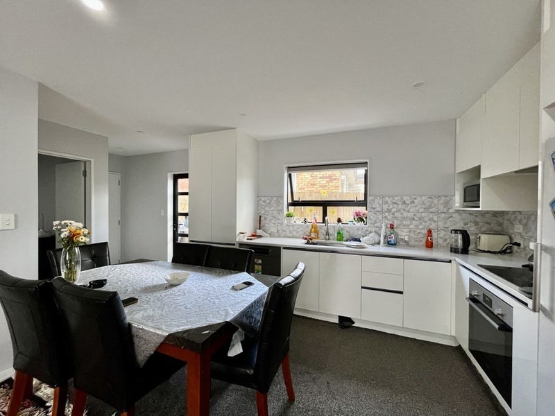 4/3 Arran Street, Avondale, Auckland - Carousel 2