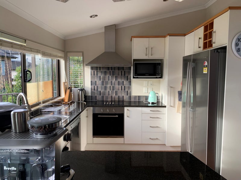 2/21 Rosedale Road, Pinehill, Auckland - Carousel 2