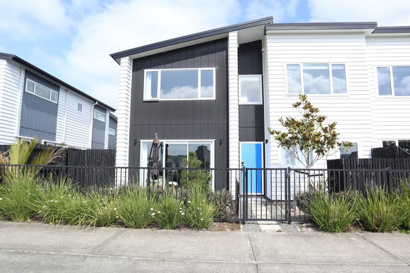 3/2 Tarras Road, Kumeu - Carousel 1