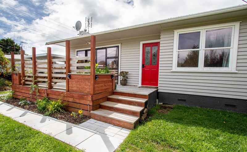 18 Holloway Place, Forest Lake, Hamilton - Carousel 2