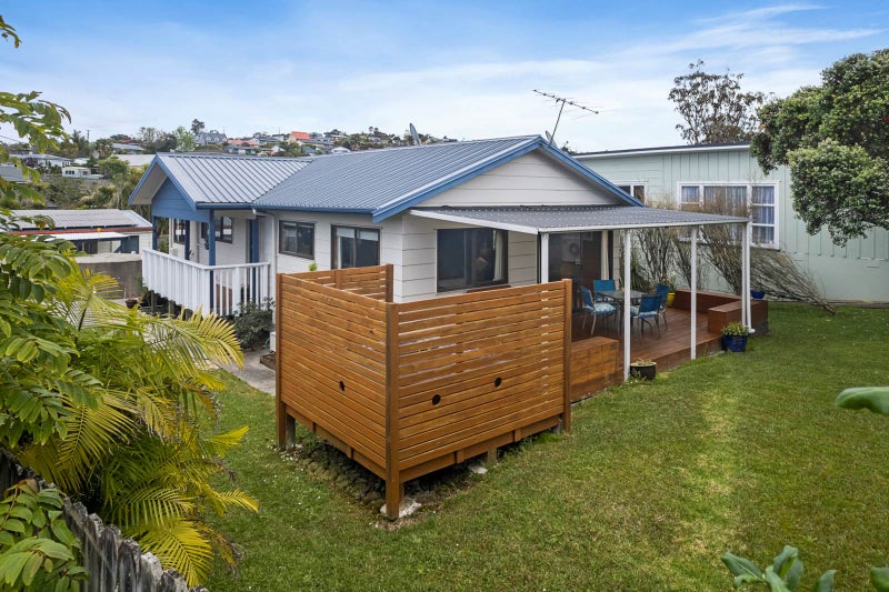 10 Langton Road, Stanmore Bay, Whangaparaoa - Carousel 2