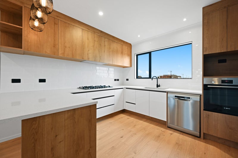 5 Earp Crescent, Chartwell, Hamilton - Carousel 2