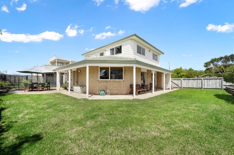 4 Caversham Drive, Torbay, Auckland - Carousel 1