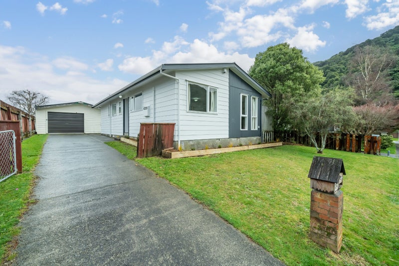 37 Tacoma Drive, Totara Park, Upper Hutt - Carousel 1