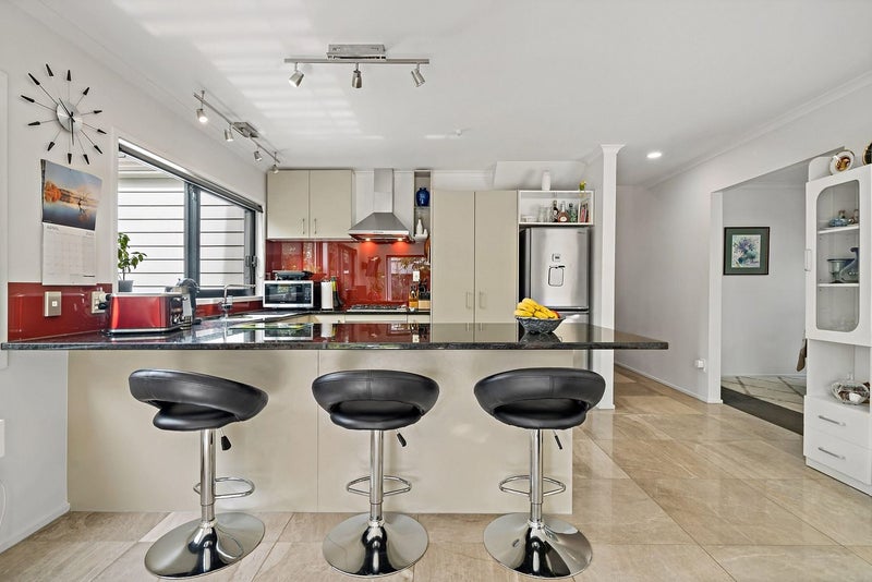 3/3 Sproston Avenue, Ellerslie, Auckland - Carousel 2