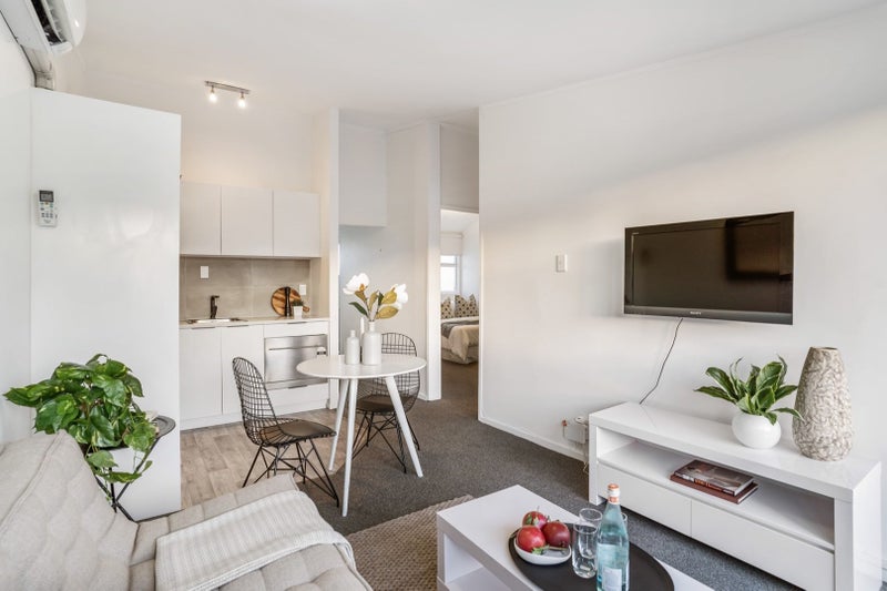 5/11 Don Croot Street, Western Springs, Auckland - Carousel 2