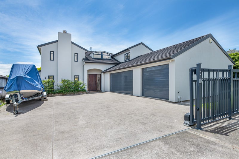 19 Highfields Terrace, Henderson, Auckland - Carousel 2