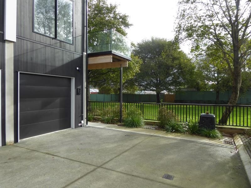 4F Regent Street, Newtown, Wellington - Carousel 17