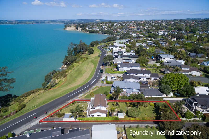 58 Marine Parade, Mellons Bay, Auckland - Carousel 1
