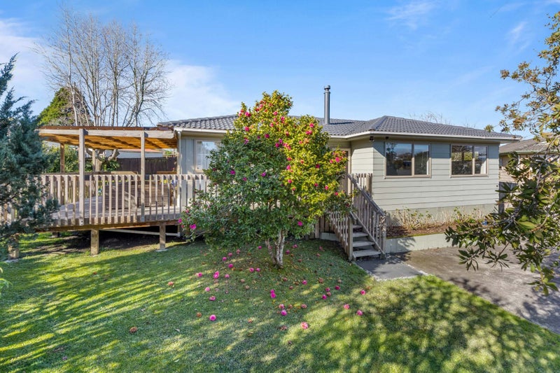 15 Clyma Place, Massey, Auckland - Carousel 1