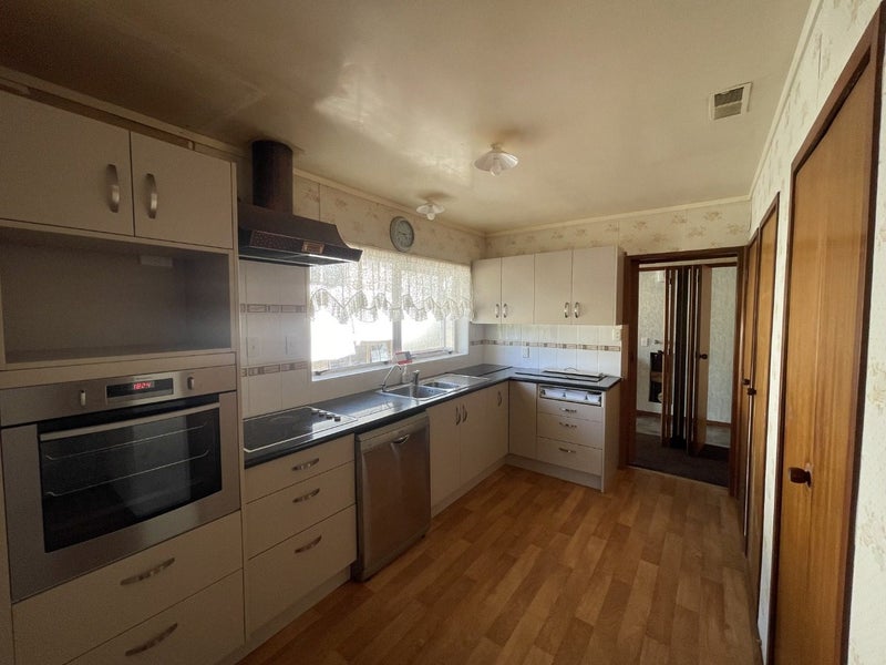 343 Hukanui Road, Queenwood, Hamilton - Carousel 2