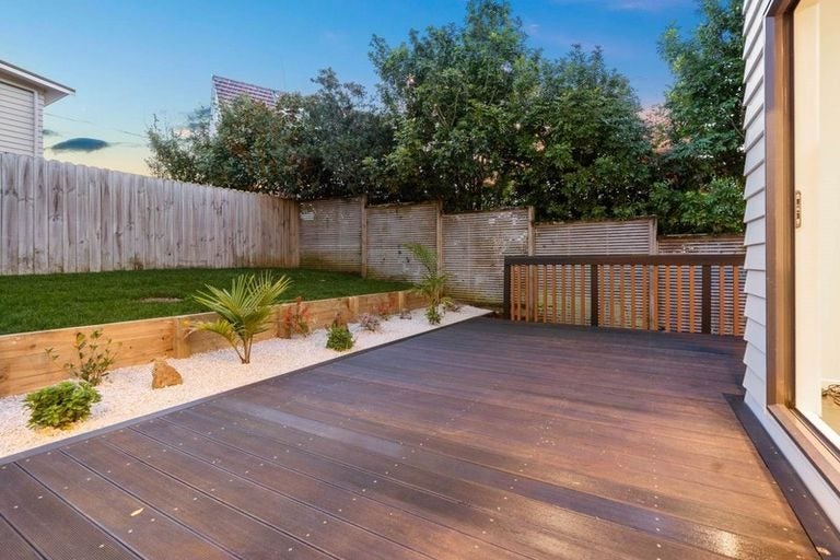 45A Forrest Hill Road, Milford, Auckland - Carousel 2