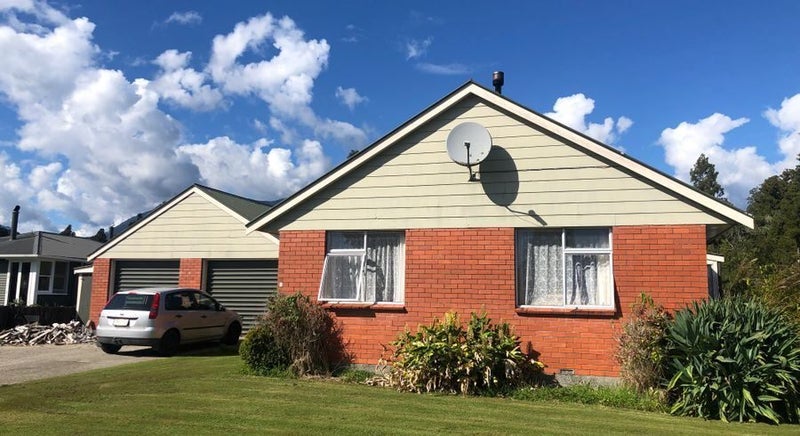 8 Opuka Place, Haast - Carousel 2