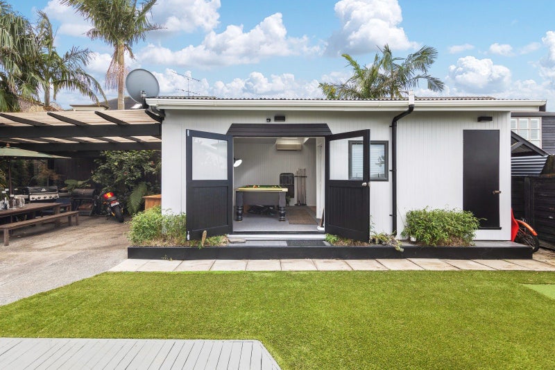 10 Piccadilly Place, Kohimarama, Auckland - Carousel 2