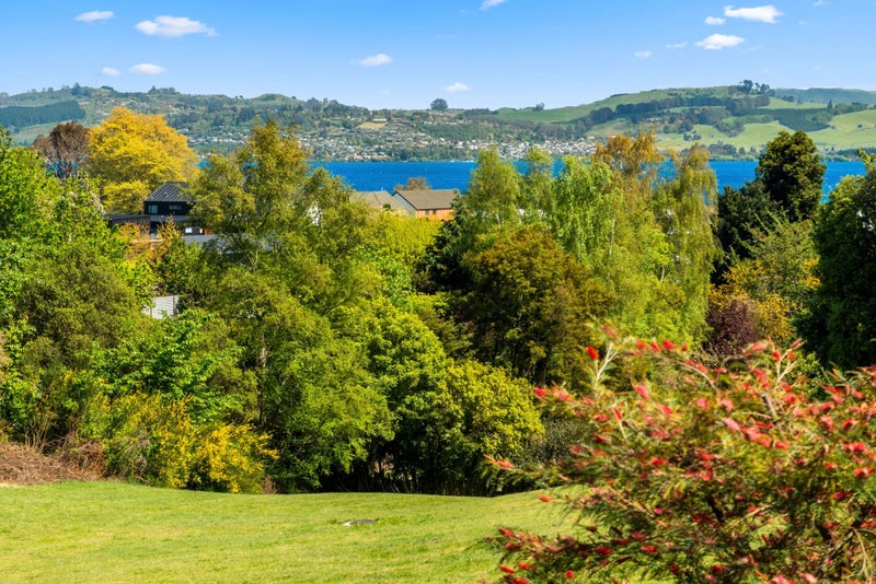 11 Richmond Avenue, Richmond Heights, Taupo - Carousel 2