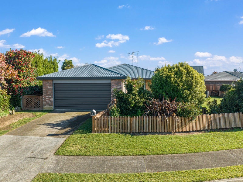 4 Rogers Place, Fairview Downs, Hamilton - Carousel 2