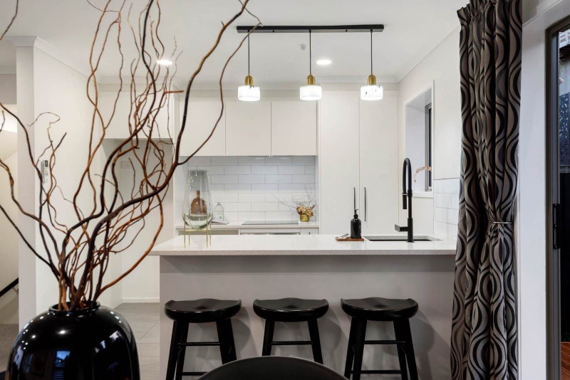 6/13 Kaihu Street, Northcote, Auckland - Carousel 1