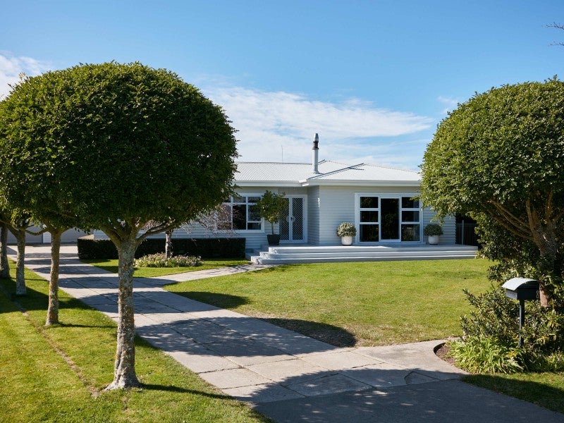 8 Noel Bull Avenue, Te Hapara, Gisborne - Carousel 1