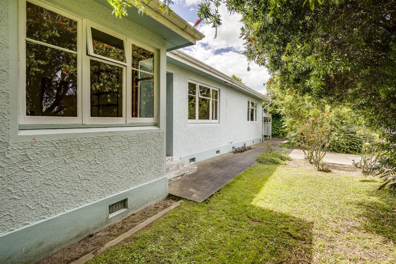 703 Park Road South, Akina, Hastings - Carousel 17