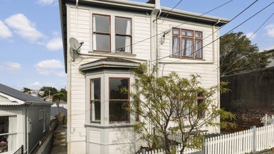 33 Colombo Street, Newtown, Wellington - Carousel 1