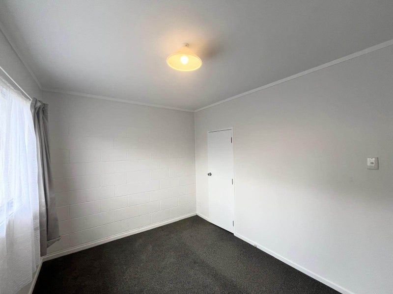 50 Seabrook Avenue, New Lynn, Auckland - Carousel 2