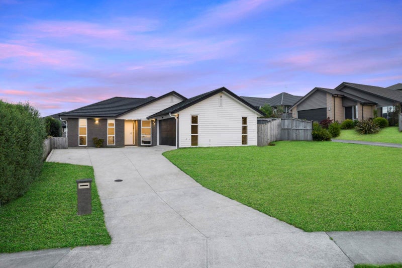 7 Lippiatt Crescent, Pokeno - Carousel 1