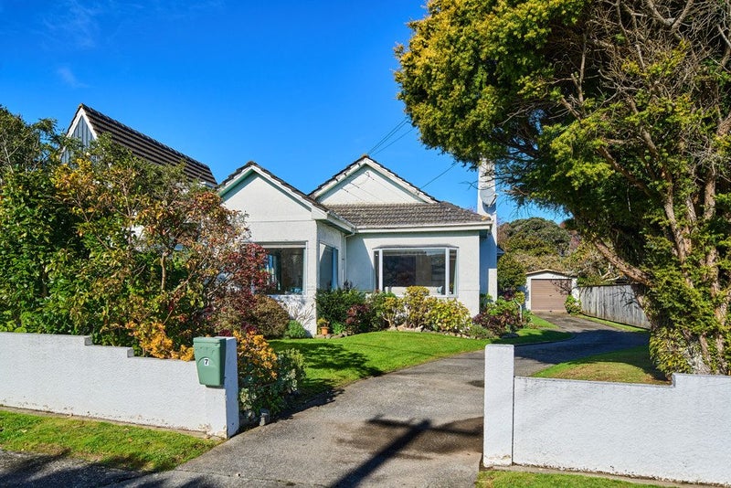 7 Hathaway Avenue, Boulcott, Lower Hutt - Carousel 1