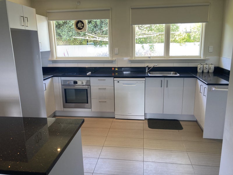 186 Bower Avenue, New Brighton, Christchurch - Carousel 2