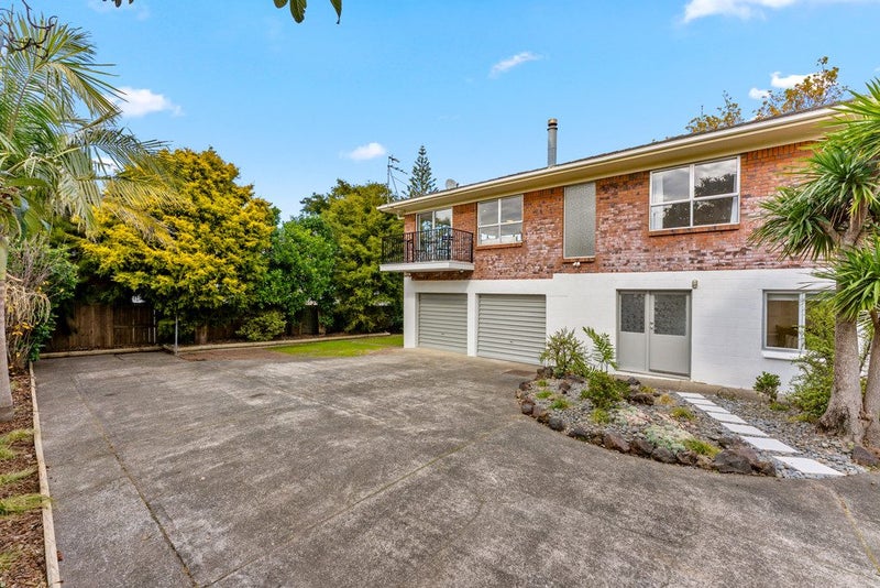 3/6 Gordon Avenue, Milford, Auckland - Carousel 1