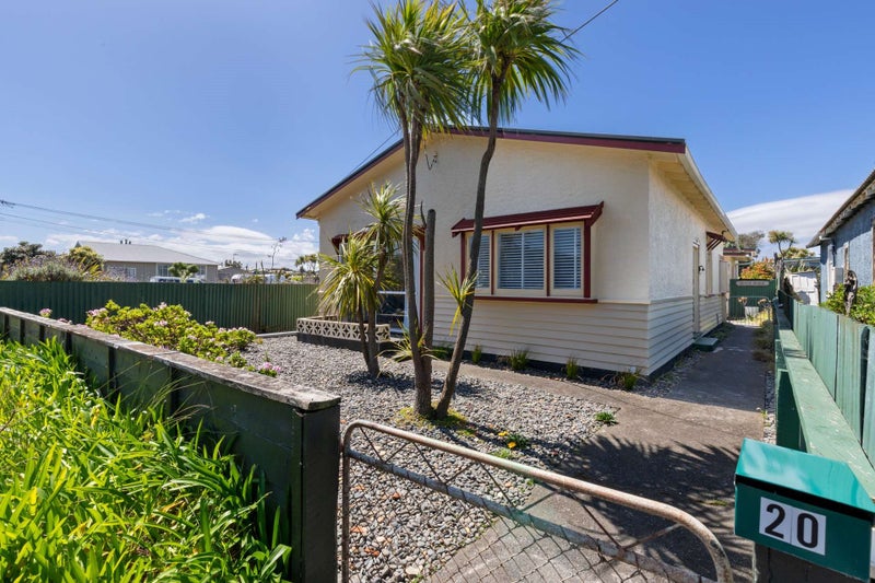 20 Seafront Road, Castlecliff, Whanganui - Carousel 1