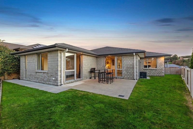 9 Puhirake Crescent, Pyes Pa, Tauranga - Carousel 1