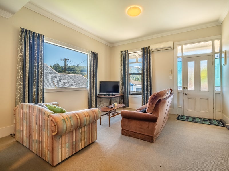 8 Islington Street, North East Valley, Dunedin - Carousel 2