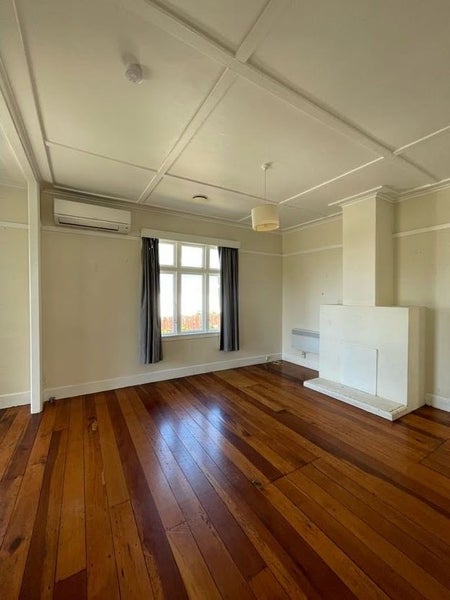 400 Broadway, Miramar, Wellington - Carousel 2