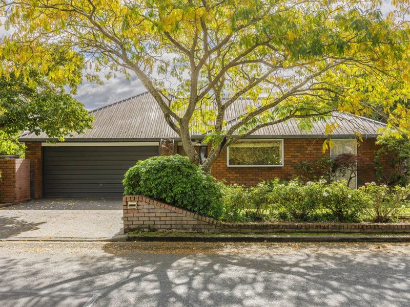 2 Dalefield Drive, Cashmere, Christchurch - Carousel 1