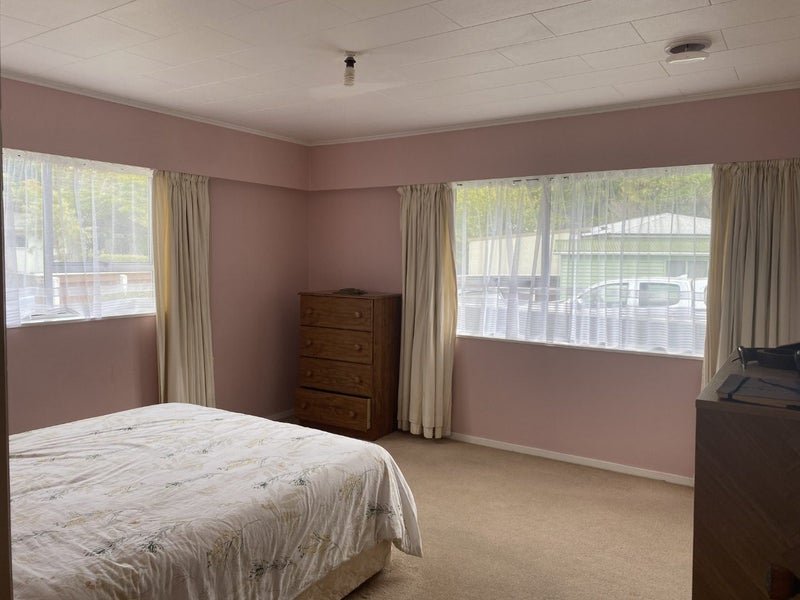 4 Burn Place, The Brook, Nelson - Carousel 13