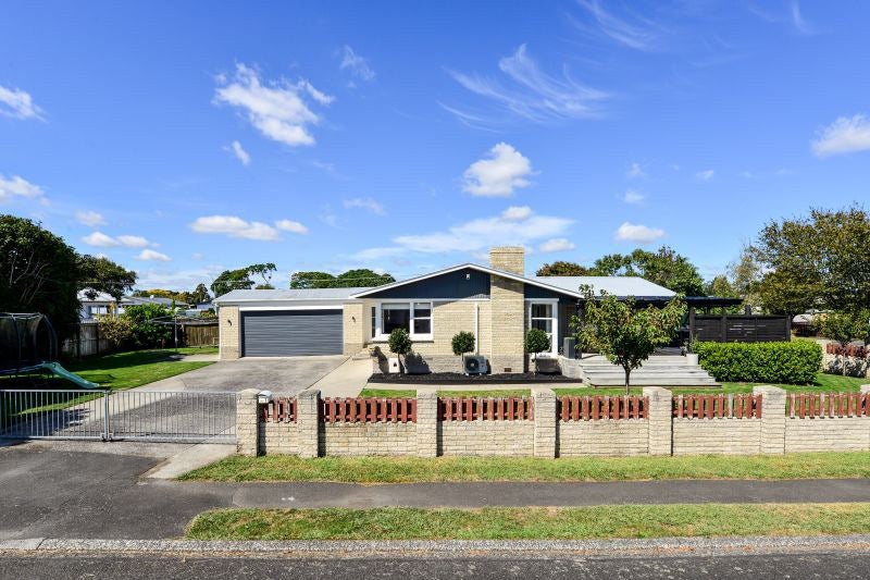 2 Katherine Place, Melville, Hamilton - Carousel 1