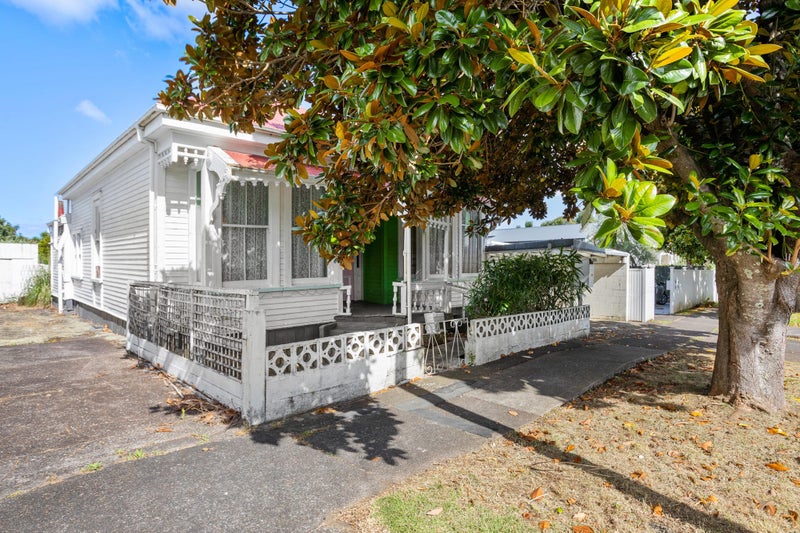 57 Cardwell Street, Onehunga, Auckland - Carousel 2