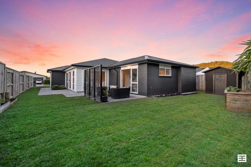 53 Awataha Crescent, Pyes Pa, Tauranga - Carousel 2