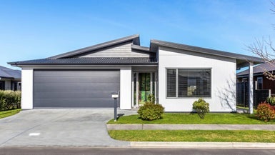 19 Noumea Drive, Rangatira Park, Taupo - Carousel 1