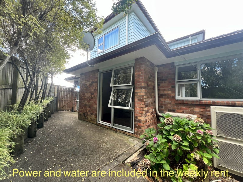 77 Fairview Avenue, Fairview Heights, Auckland - Carousel 1