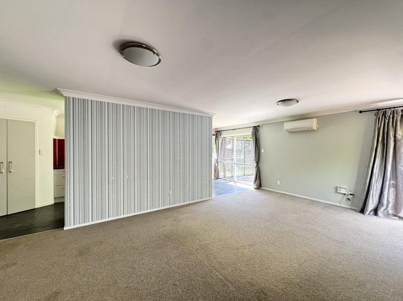 67 Reynella Drive, Massey, Auckland - Carousel 2