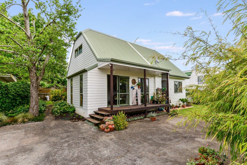 15A Knighton Road, Hillcrest, Hamilton - Carousel 1