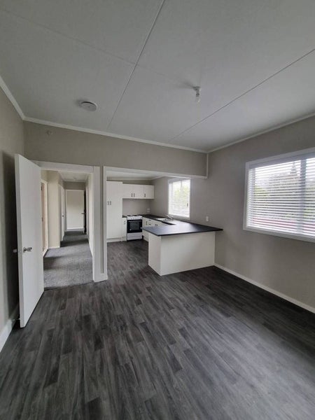 28 Hakeke Street, Whanganui East, Whanganui - Carousel 2