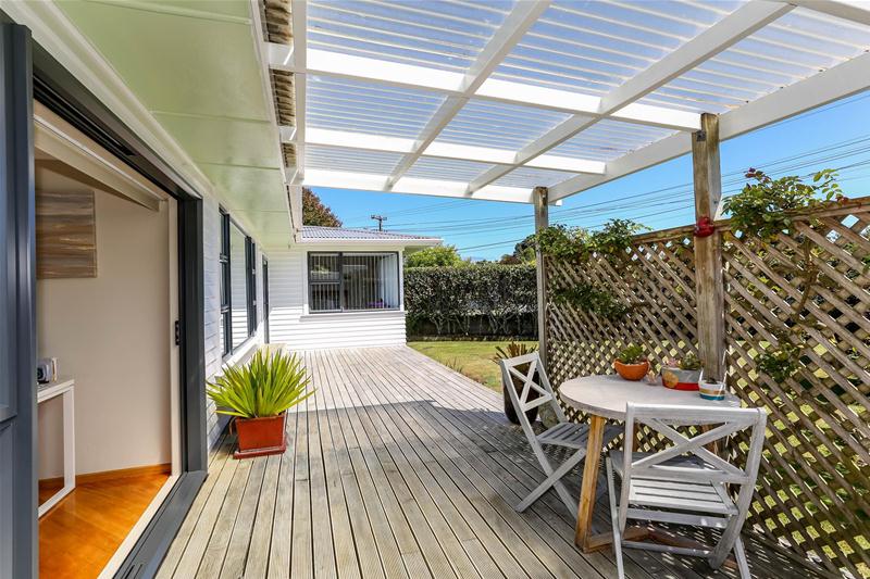 133 Govett Avenue, Frankleigh Park, New Plymouth - Carousel 1